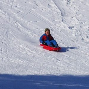 Sulla neve con i bambini. Ecco dove, sull’Etna