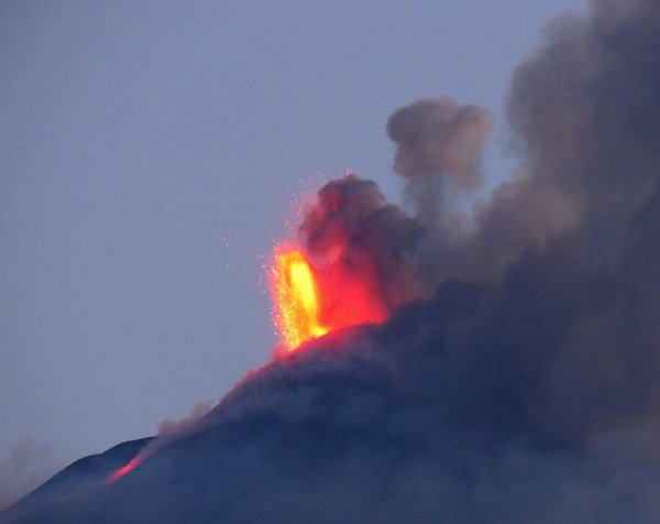 etna maggio 01