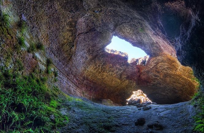 GROTTA DEI LAMPONI