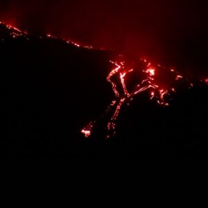 Etna, la prima eruzione del 2023