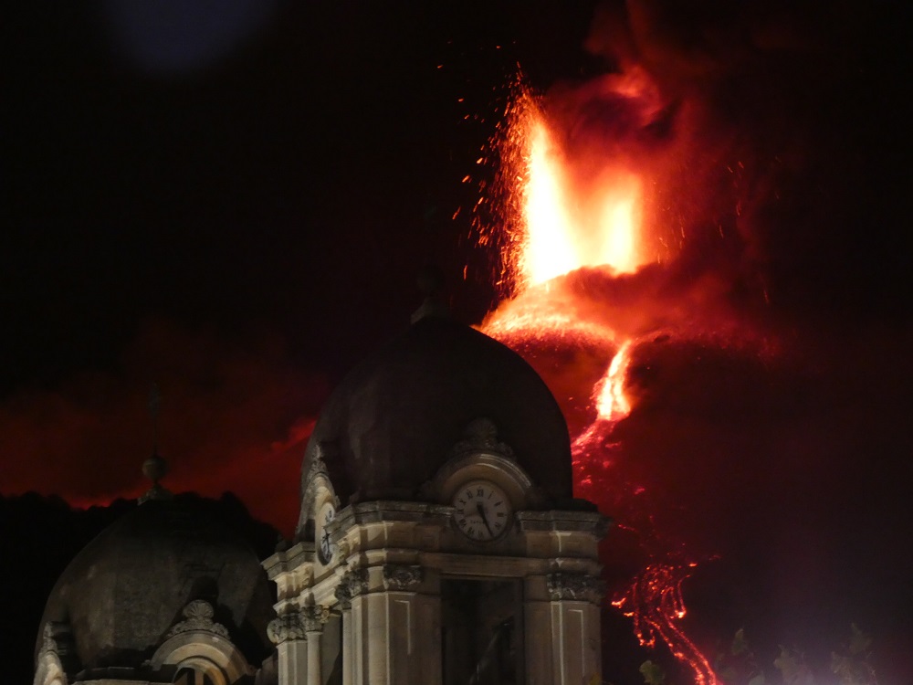 ETNA PAR 1 DIC (1)
